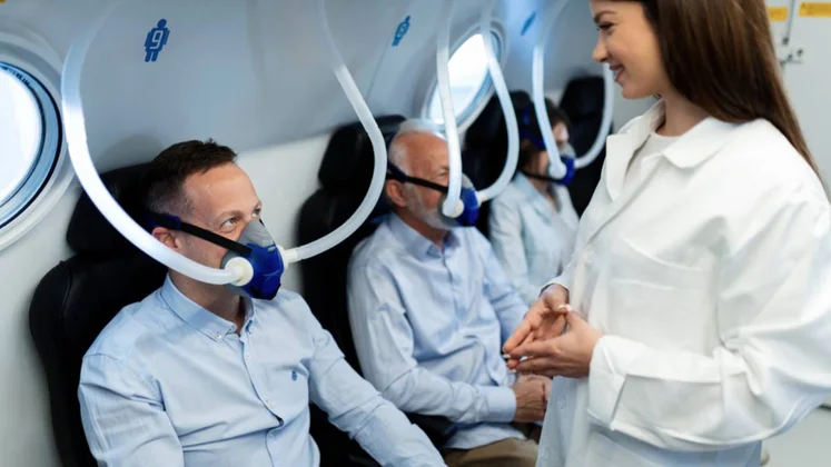 Personas recibiendo oxigenoterapia.